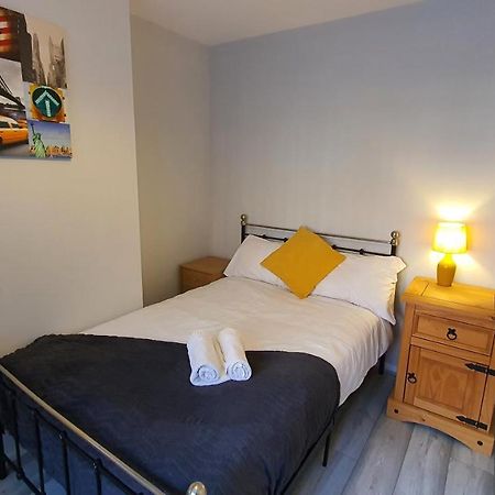 Contractors, City Centre, Parking, 3 Double Rooms, Netflix, Cosy! Coventry Ngoại thất bức ảnh