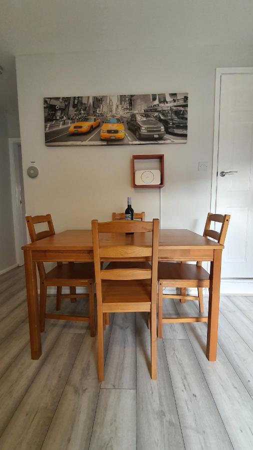 Contractors, City Centre, Parking, 3 Double Rooms, Netflix, Cosy! Coventry Ngoại thất bức ảnh