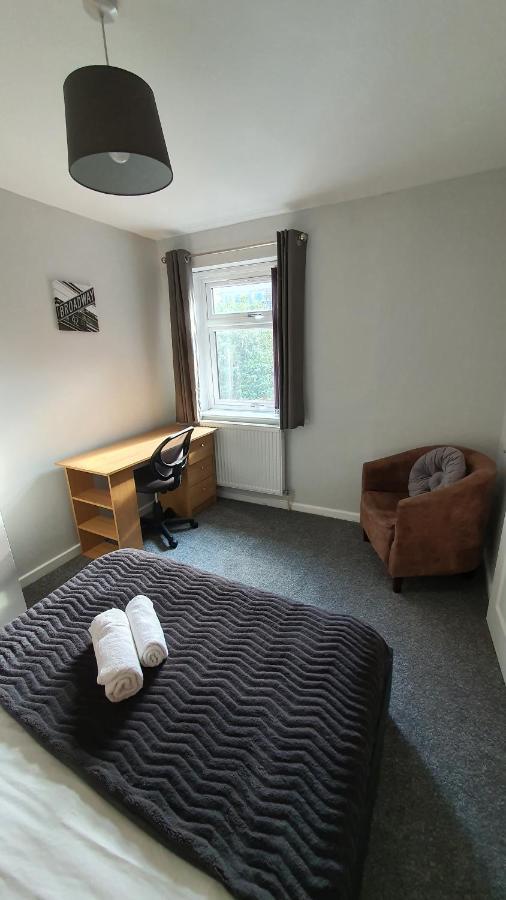 Contractors, City Centre, Parking, 3 Double Rooms, Netflix, Cosy! Coventry Ngoại thất bức ảnh