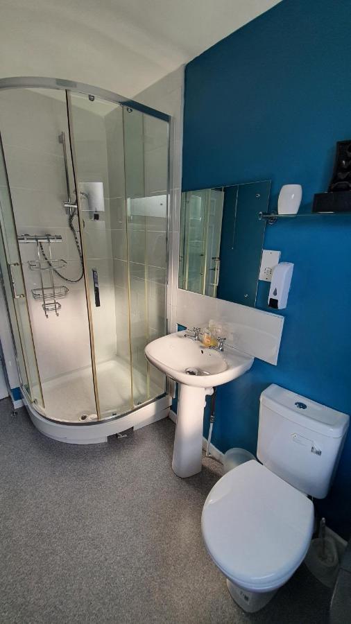 Contractors, City Centre, Parking, 3 Double Rooms, Netflix, Cosy! Coventry Ngoại thất bức ảnh