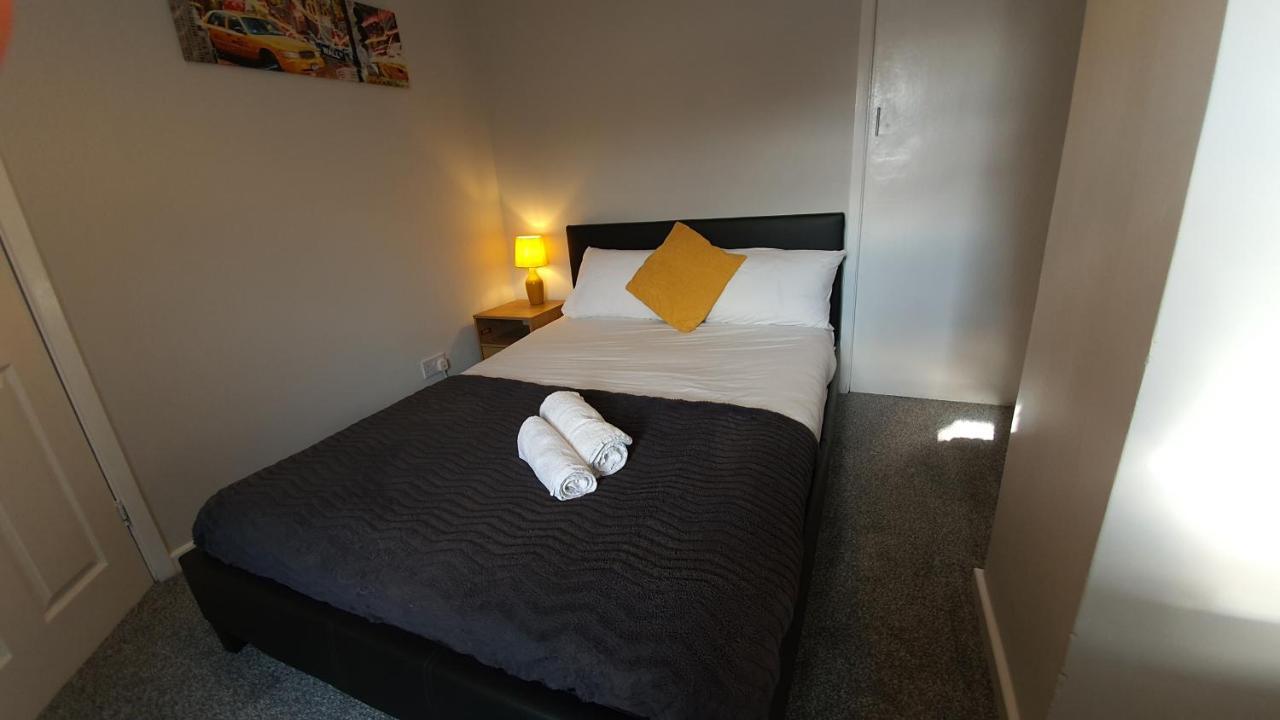 Contractors, City Centre, Parking, 3 Double Rooms, Netflix, Cosy! Coventry Ngoại thất bức ảnh