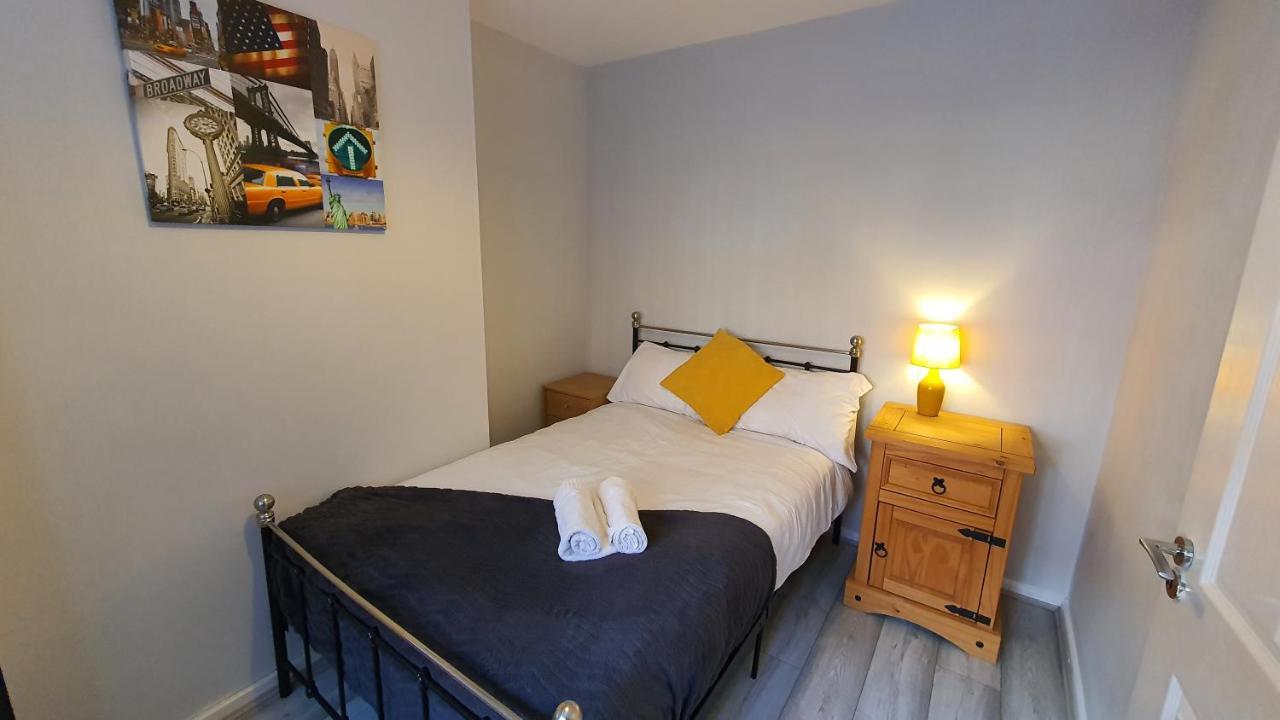 Contractors, City Centre, Parking, 3 Double Rooms, Netflix, Cosy! Coventry Ngoại thất bức ảnh