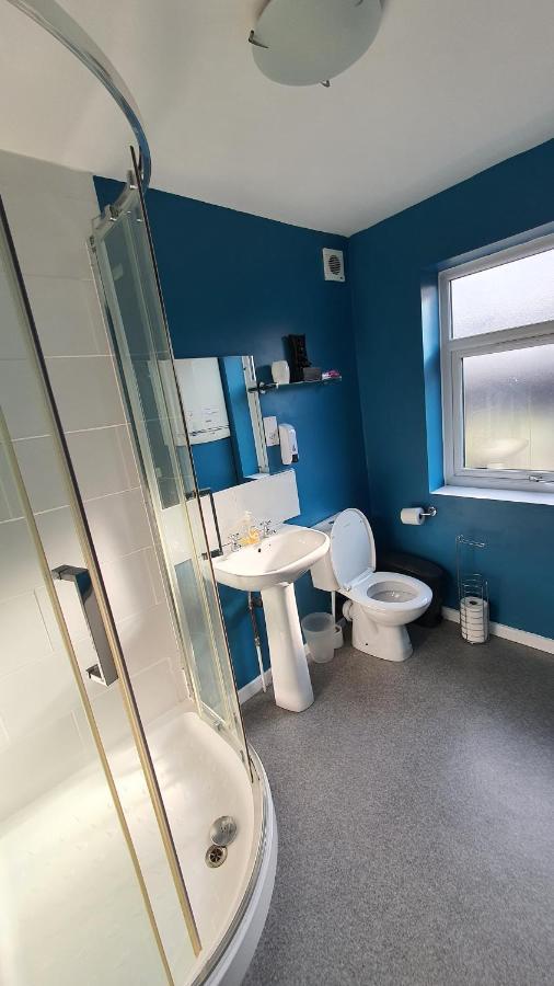 Contractors, City Centre, Parking, 3 Double Rooms, Netflix, Cosy! Coventry Ngoại thất bức ảnh